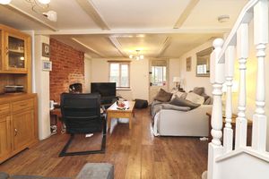 LORDS COTTAGE- click for photo gallery